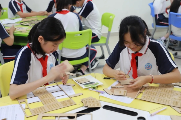 “体验科学家精神”探究活动系列之趣味二进制