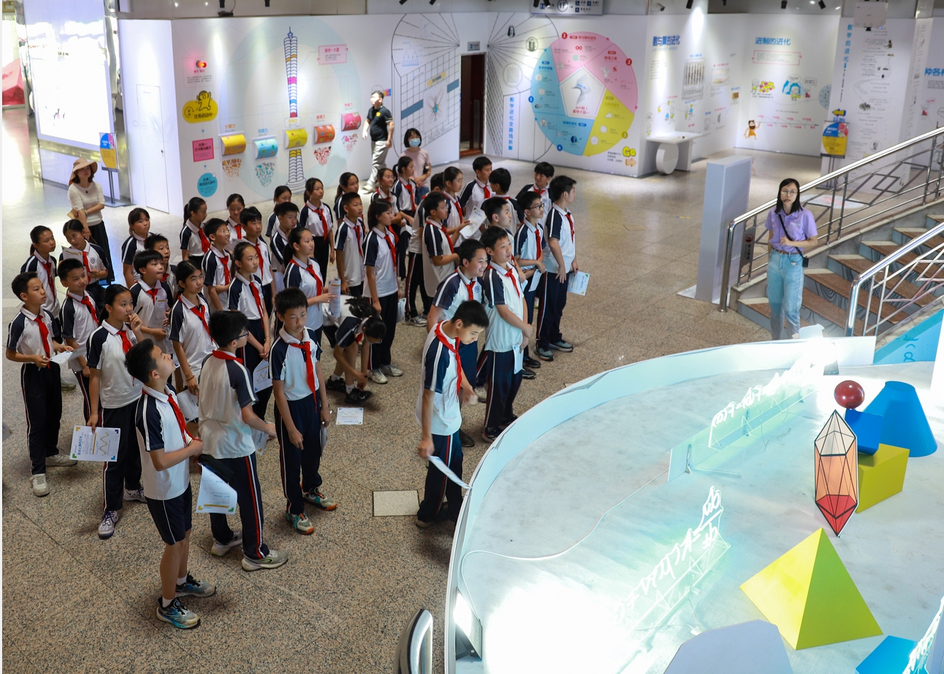 “从一到无穷∞数学的进化”科普展