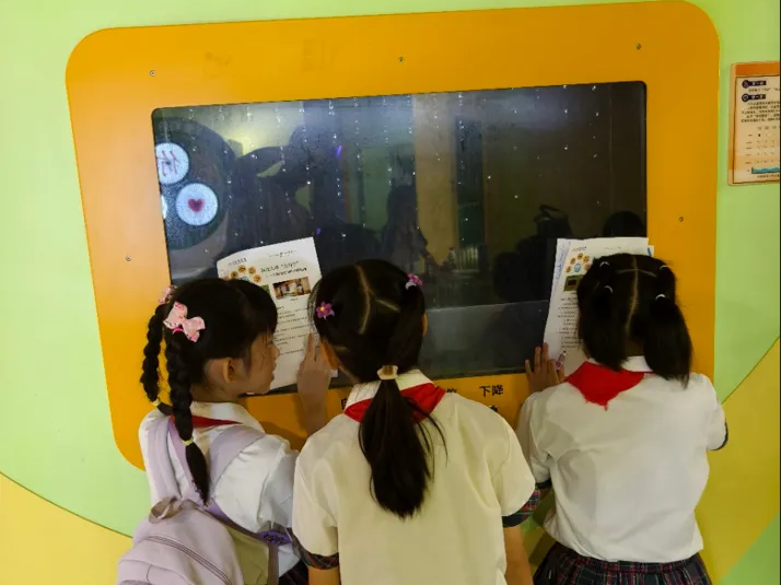 励行莞城研学活动：探究人体总司令——大脑与感知的奇妙互动